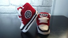 BABY CROCHET KNITTING HAND