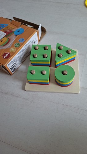 Lovevery wooden shape sorting - shape,
