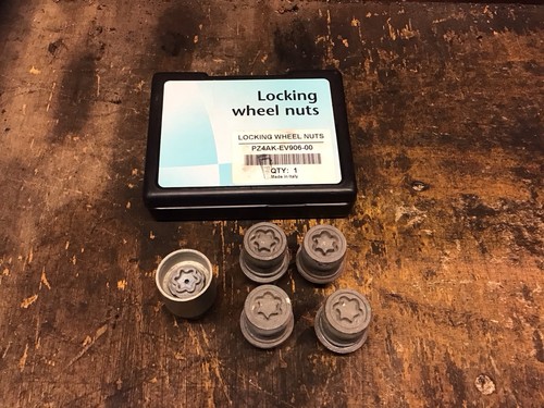 Toyota set of locking - ,