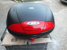 Givi E450 top box good condition comes with 2 keys very clean box monolock