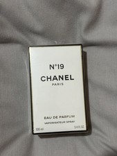 CHANEL No.19 Eau de Parfum EDP
