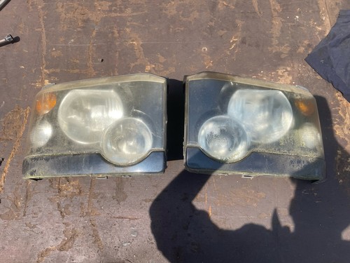 Pair land rover discovery - land, 2
