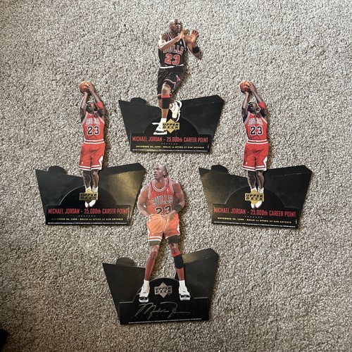 Michael jordan cardboard - 11”,