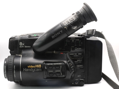 Sony camcorder ccd tr705e - camcorder, ccd-tr705e