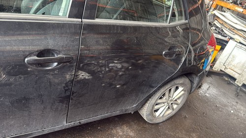 Toyota auris 5dr 2005 - 5dr,