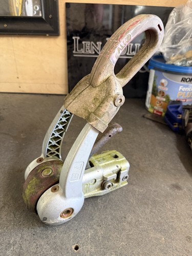 Caravan towhitch stabiliser - caravan,