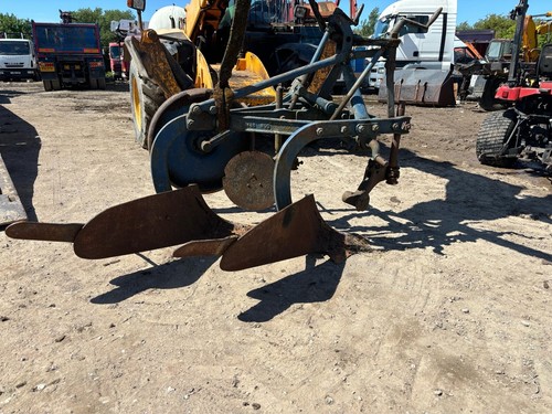Furrow plough tractor - 2,