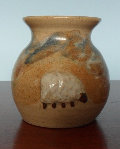 Arran pottery scotland - ,