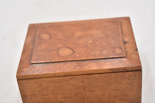 Antique oak wooden keepsake - antique,