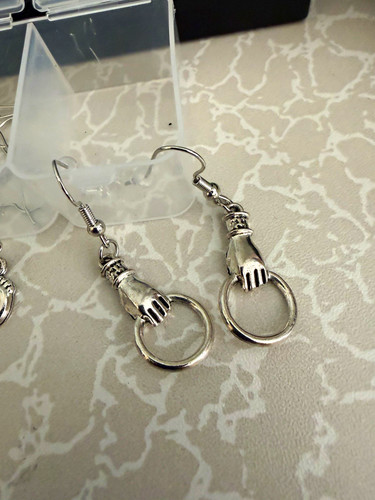 Silver tone hand theme - silver,