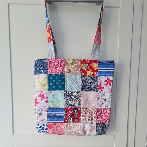 Attractive quilted patchwork - quilted,