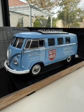  1/18 - 1962 Volkswagen Bus
