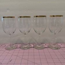 Vtg Set of 4 Stemmed Wine