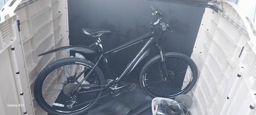 Giant mountain bike - giant,