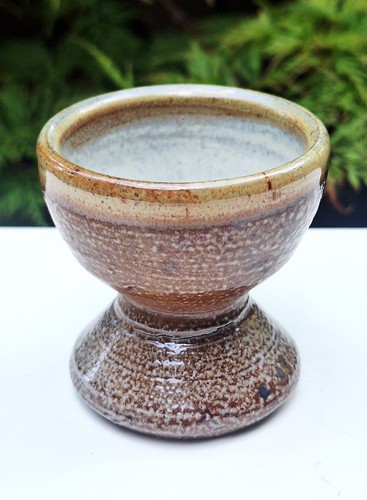 Winchcombe pottery egg - pottery, cup
