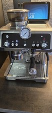 DeLonghi Pump w/Grinder Coffee