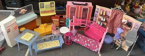 Barbie scene furniture - barbie/,