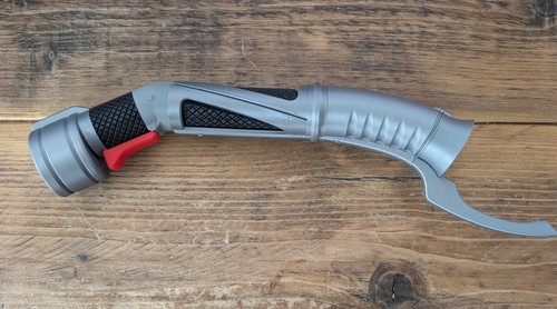 Count dooku lightsaber - count,