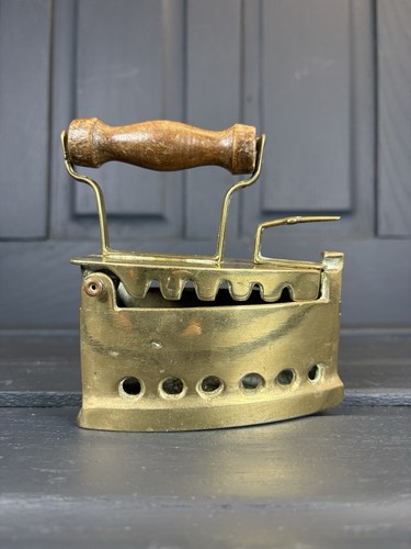 Small brass flat - iron, vintage