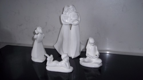 Royal doulton figurines four - figurines,