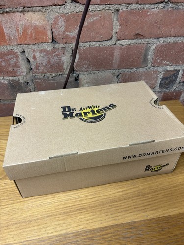 Martens brown cardboard - dr,