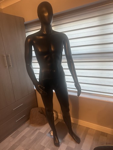 Male mannequin full body - full,