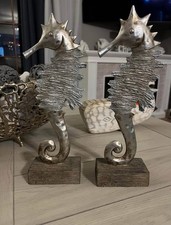 RESIN DRIFTWOOD SEAHORSE 13