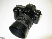 LOT: Canon EOS 500 SLR camera