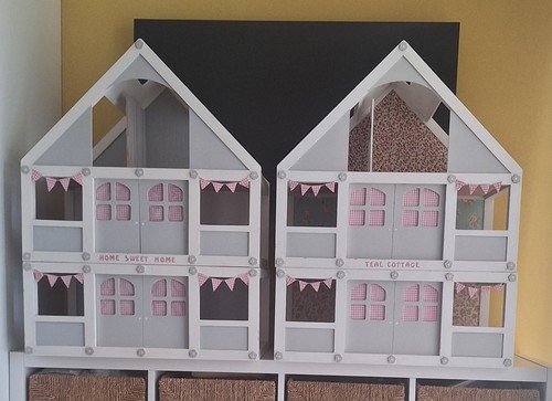 Elc dolls houses painted - x,