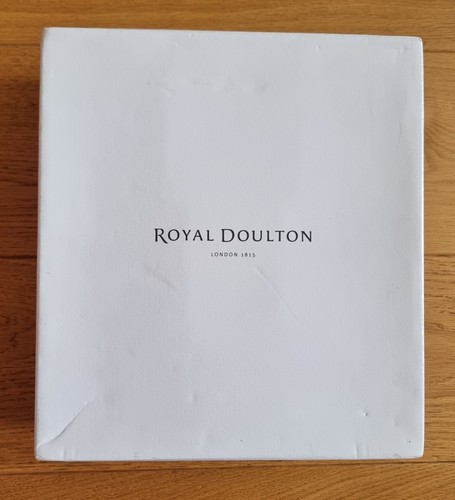 Royal doulton decanter - set/7, 6