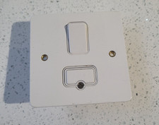 MK Edge K14961 WHI W 13A DP