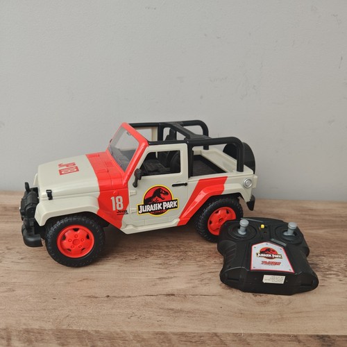 Jurassic park jeep - park,