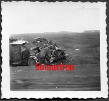 H2/10 WW2 ORIGINAL GERMAN WEHRMACHT PHOTO OF DESTROYED TRUCKS