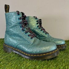 Martens boots size 5 - dr.,