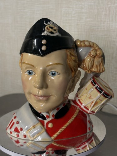 Royal doulton character toby - royal,