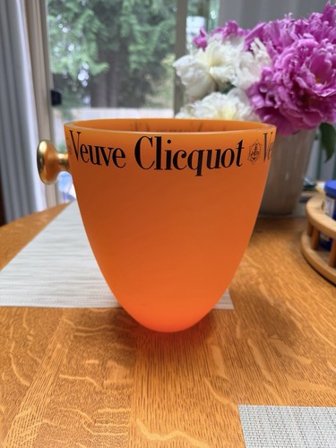 Veuve clicquot french - veuve,