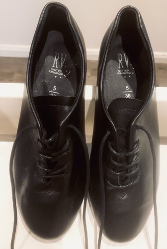 Roch valley black lace - black, tap