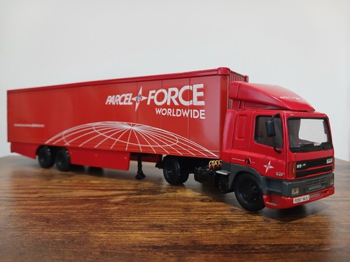 Corgi royal mail - royal, leyland