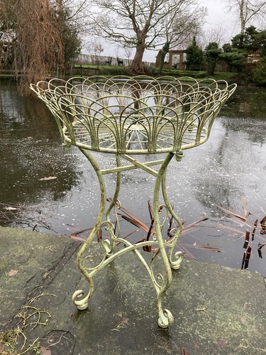 Green metal jardiniere plant - green,