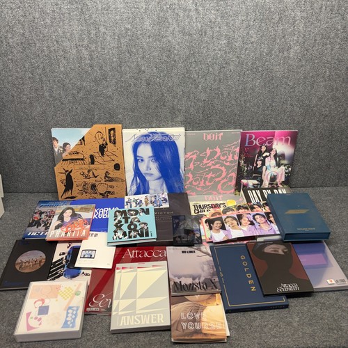 Pop collectibles lot art - k-pop,