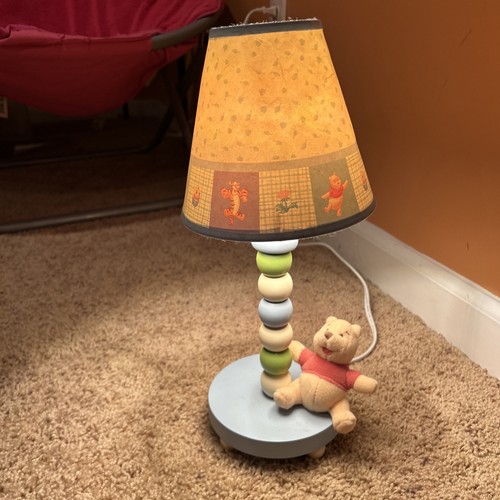 Classic disney winnie - disney, pooh