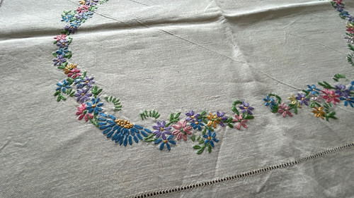 Vintage floral embroidered - vintage,