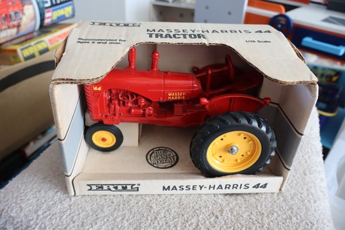 Vintage 1988 ertl massey - vintage,
