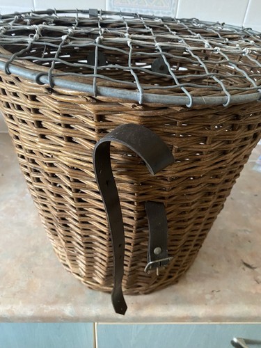 Vintage bicycle shopping - vintage,