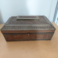 VINTAGE HUNTLEY & PALMERS