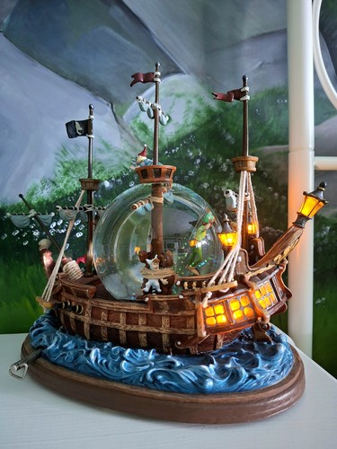 Disney the pirate ship - pirate, "jolly