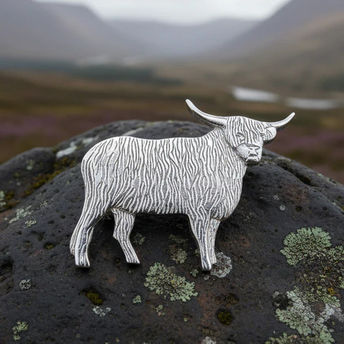 Highland cow brooch - highland,