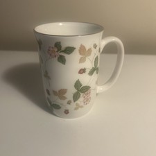 Wedgwood Wild Strawberry 4"