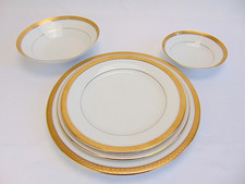 Noritake Fine China Dinner