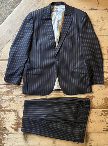 Aquascutum london black pin - aquascutum,